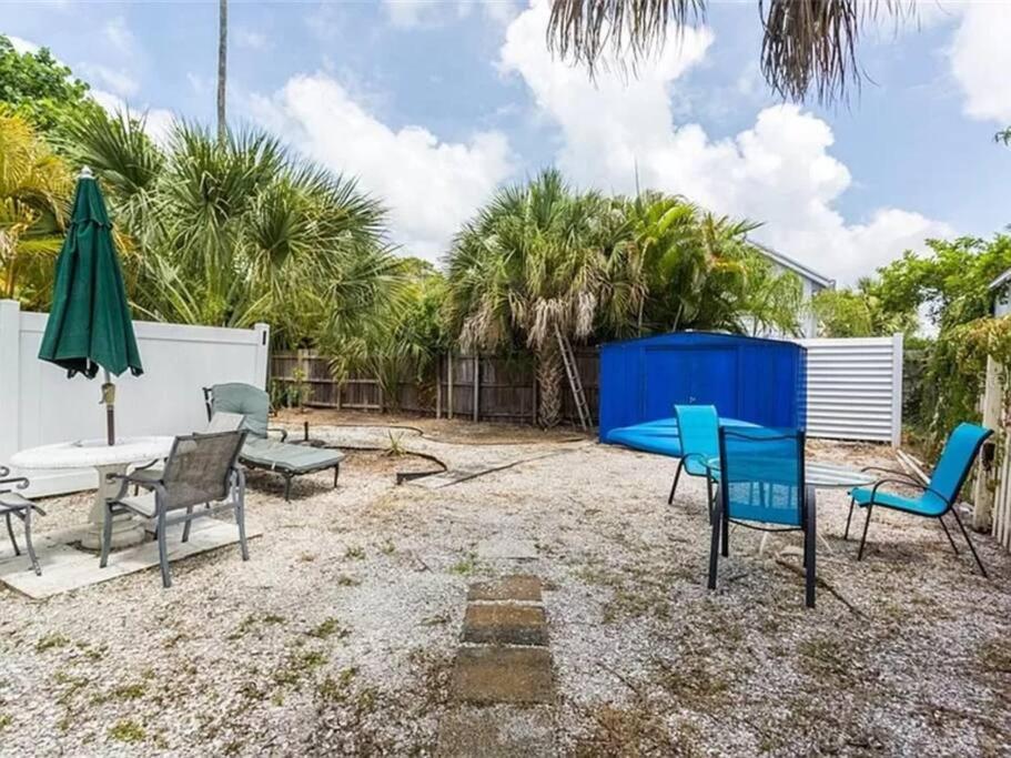 Charming Studio Unit Across From Lido Key Beach Сарасота Экстерьер фото
